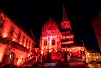 PG Eventtechnik beleuchtet Stiftskirche Aschaffenburg zu "Night of Light 2020"